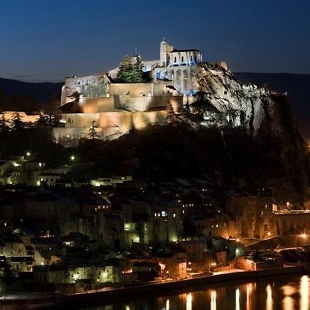 Etxe Laminak Bed and Breakfast Sisteron Buitenkant foto